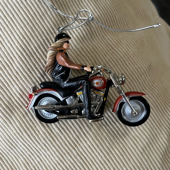 Vintage Hallmark Keepsake  Barbie - Picture 3 of 4